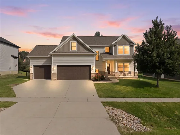 205 Eldon Dr, Downs, IL 61736