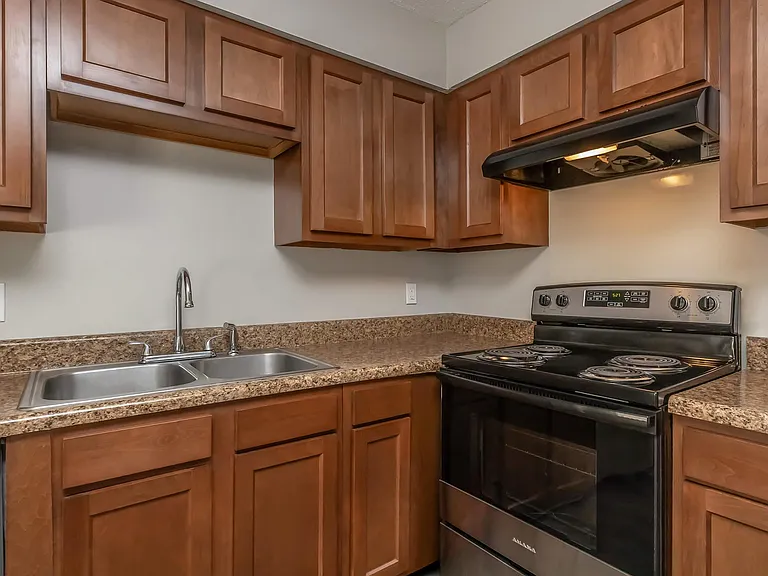 The Ridge Apartments — Photo 14
