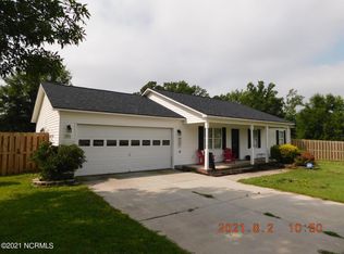 201 Hackney Ridge Ln, Jacksonville, NC 28540