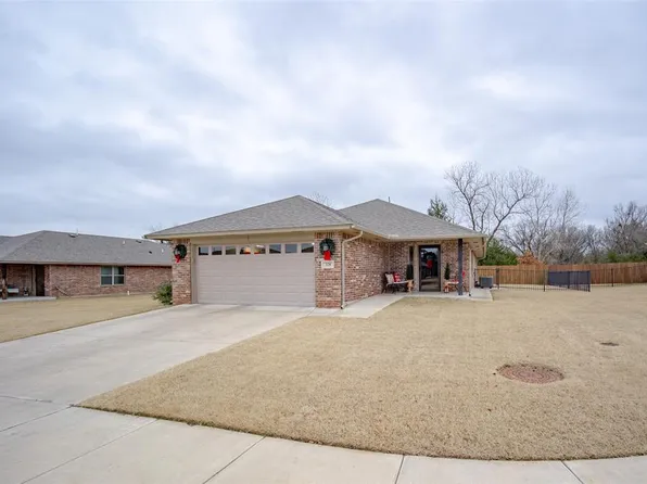320 Meadow Dr, Newcastle, OK 73065