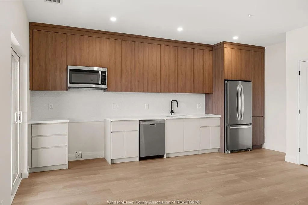 1 bed, 722 sqft, $1,925 — Photo 4