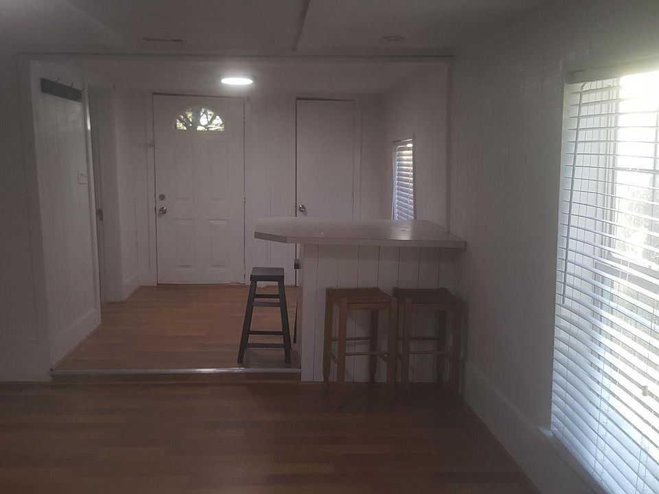 1st image of 417 N Jackson Ave
