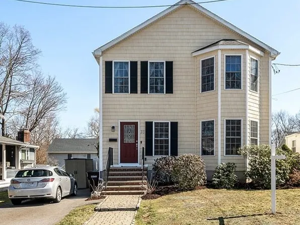 30 Goshen Rd, Dedham, MA 02026