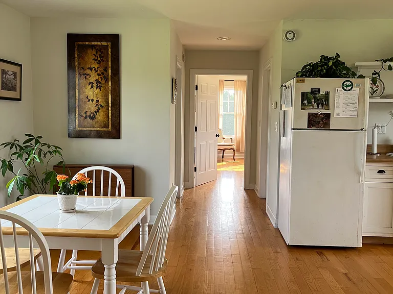 1516 James River Rd #1 — Photo 6