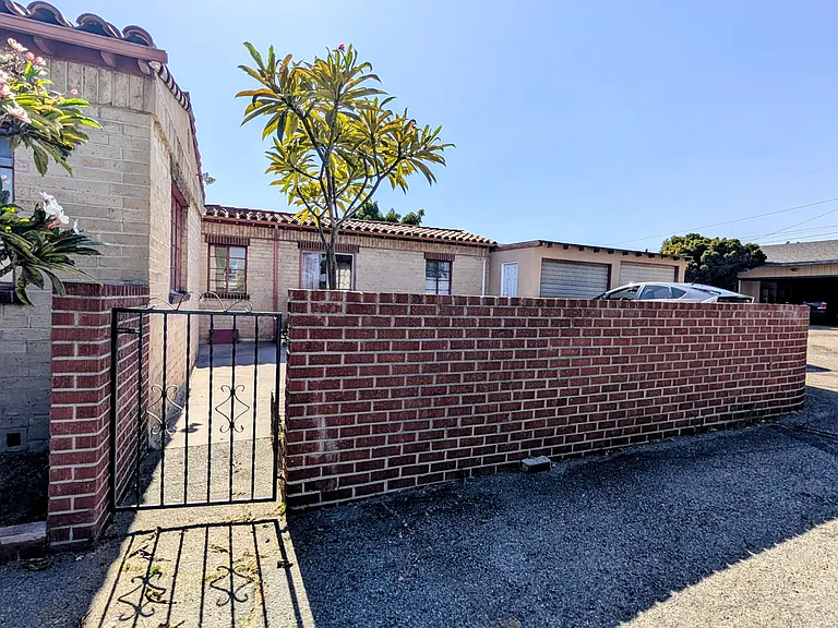 9103 Duarte Rd #B — Photo 3