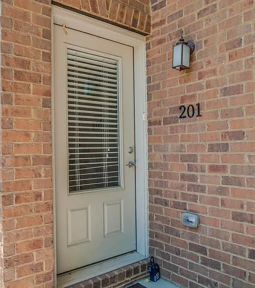 3128 Belwood St #201 — Photo 3