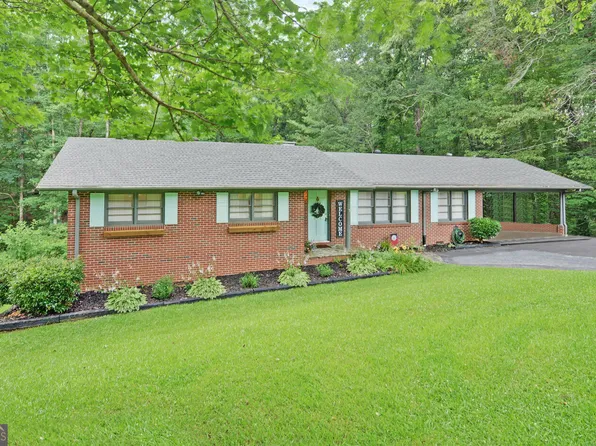121 Beechwood Blvd, Toccoa, GA 30577