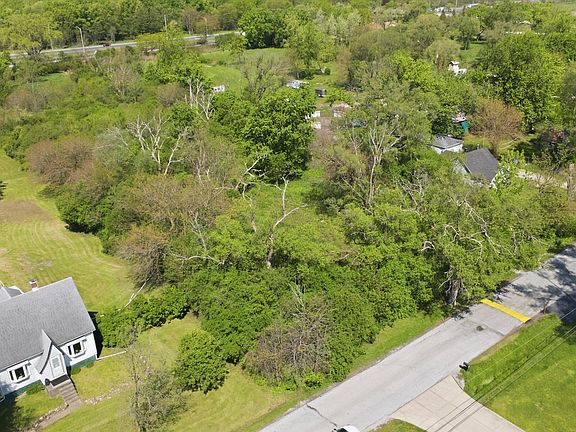 2nd image of 18356 Le Claire Ave