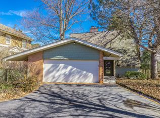 551 Ridge Rd, Kenilworth, IL 60043