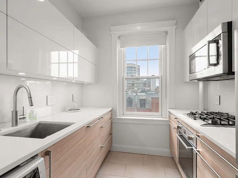 282 Newbury St #17A — Photo 2