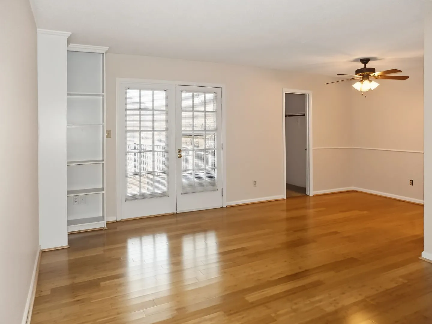4610 Lawndale Drive — Photo 3