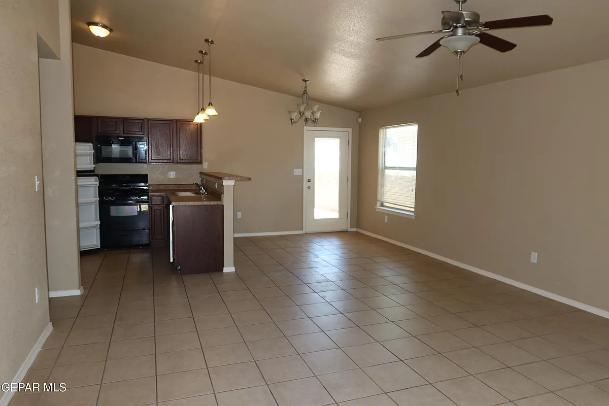Building Photo - 14217 Otter Point Ct