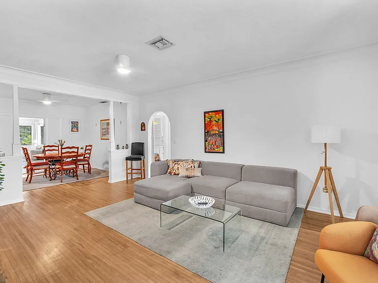 801 SW 24th Rd — Photo 5