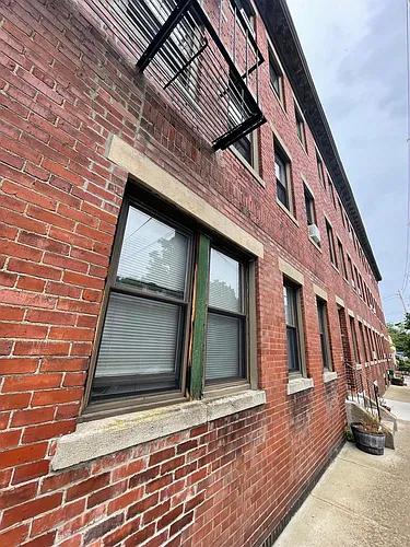 41 Ivaloo St Photo 1