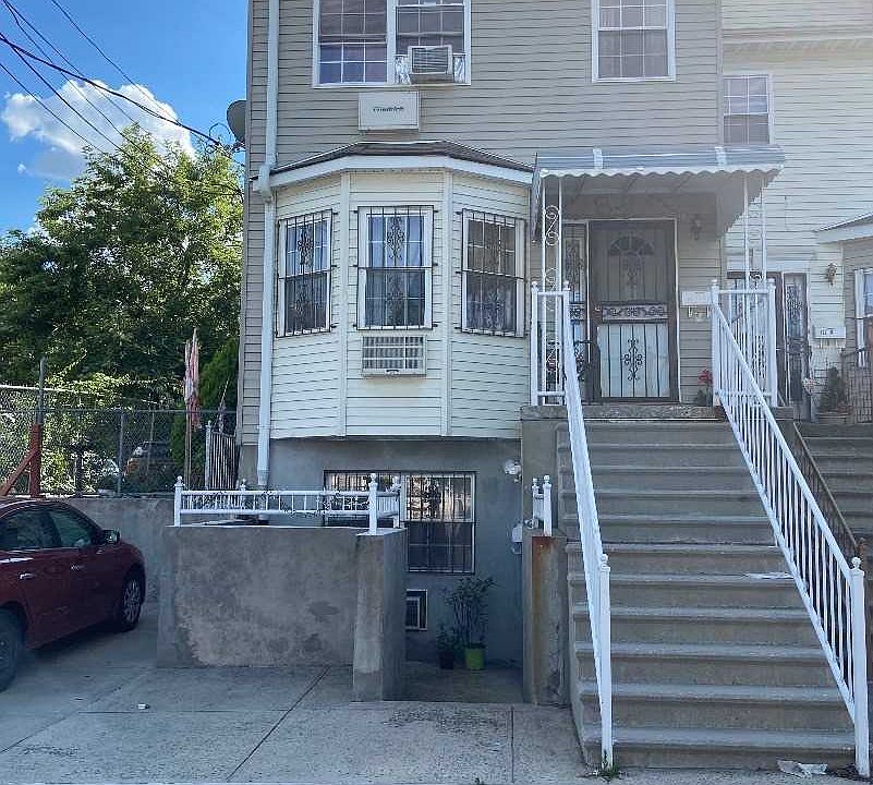 1st image of 10718 164th Pl