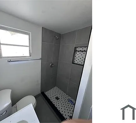 1029 Adams St #1 — Photo 13