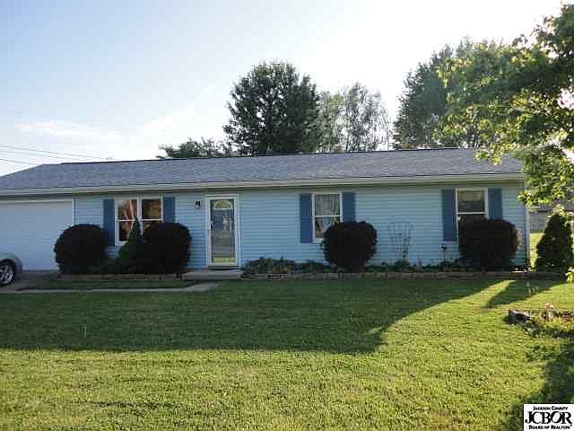 1st image of 1200 S Park Dr