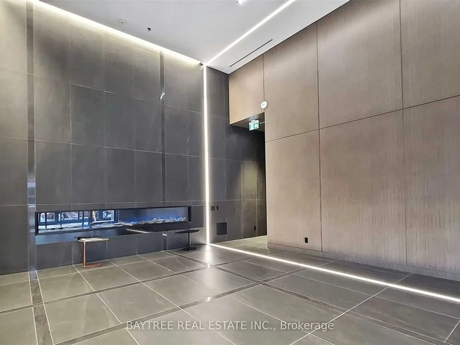 Grid Condos — Photo 3