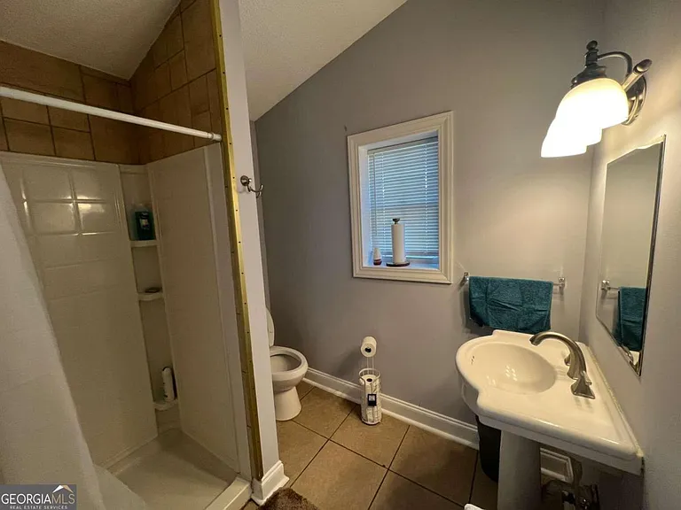 285 Savannah Ave — Photo 8