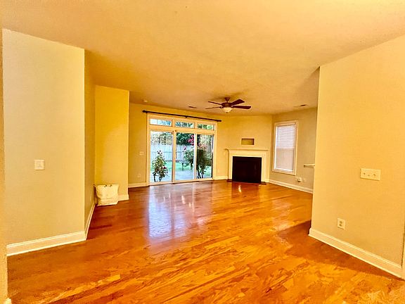 3rd image of 1016 Tidings Rd