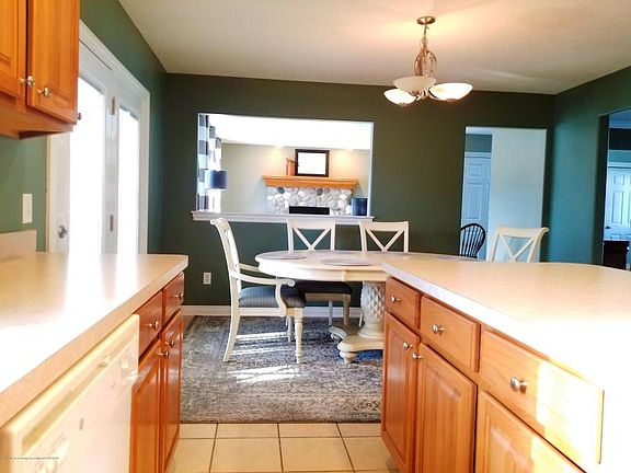 5th image of 6588 White Clover Dr