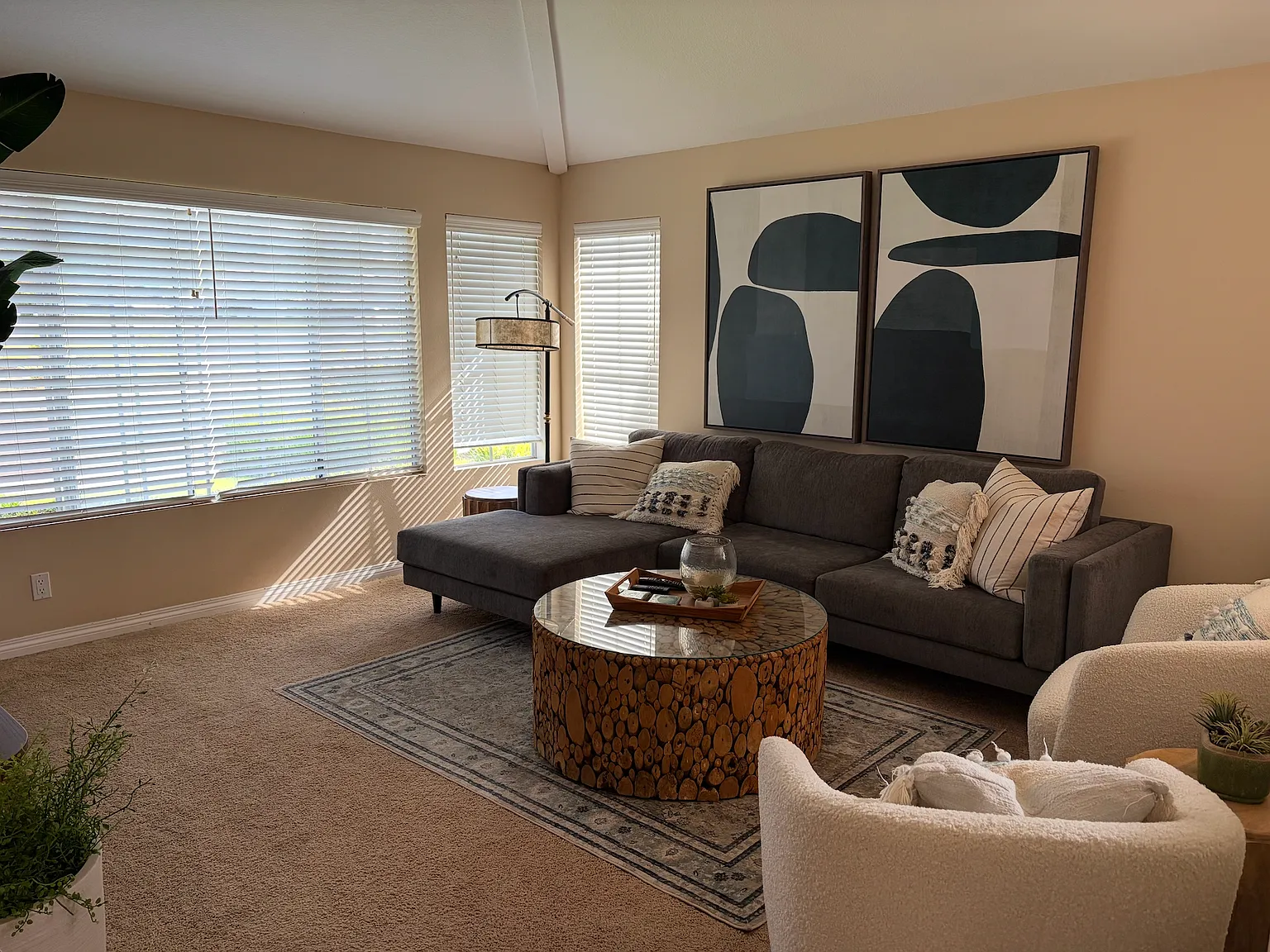 3255 Avenida Anacapa — Photo 1