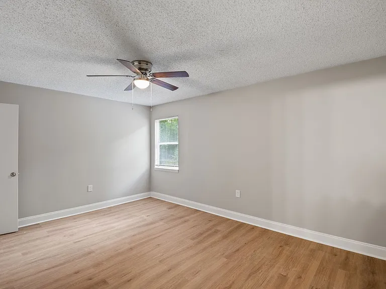 Arbor Landing Apartments — Photo 40