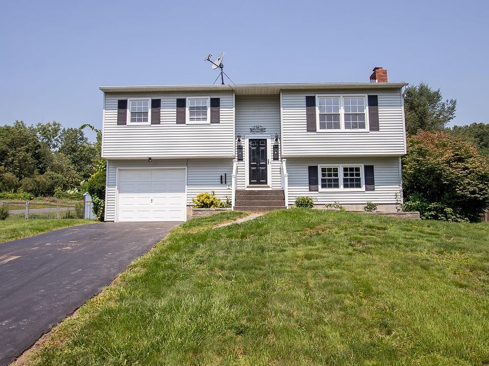 1st image of 36 Castle Dr
