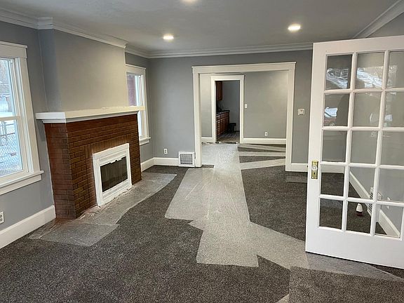 3rd image of 1320 Grant Ave #4