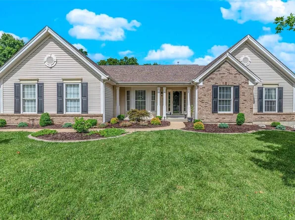 5761 Westchester Farm Dr, Weldon Spring, MO 63304