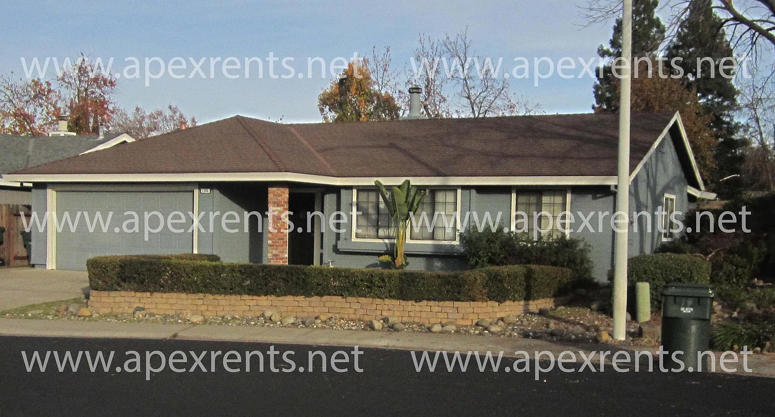 1306 Providence Way photo 1