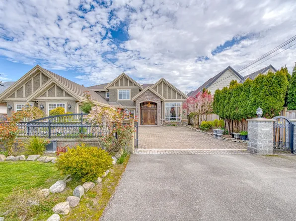 7428 Montana Rd, Richmond, BC V7C 2K8