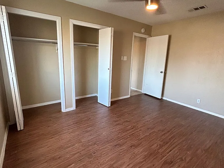 7208 Creekside Dr #D — Photo 15