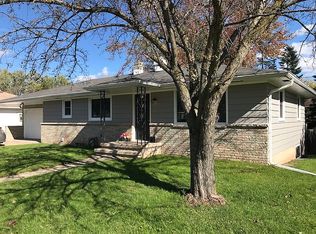 2514 N Owaissa St, Appleton, WI 54911
