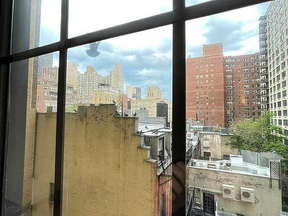 4th image of 15-17 Park Ave #6D