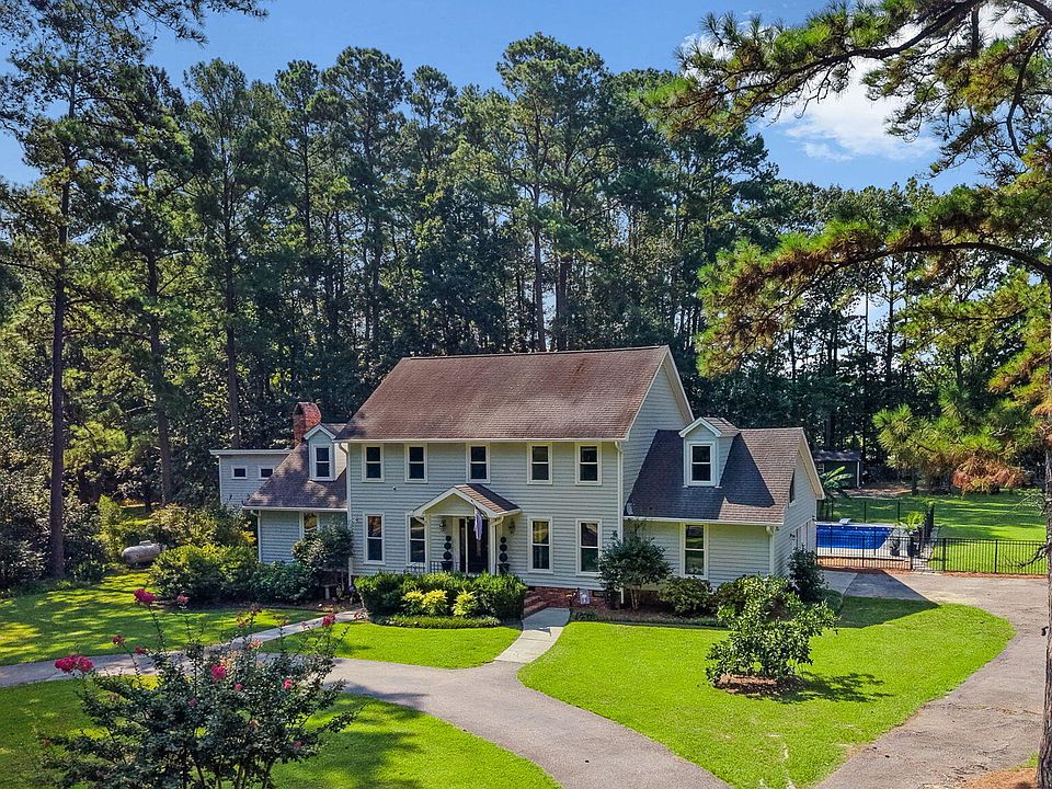 1st image of 407 Huntington Rd
