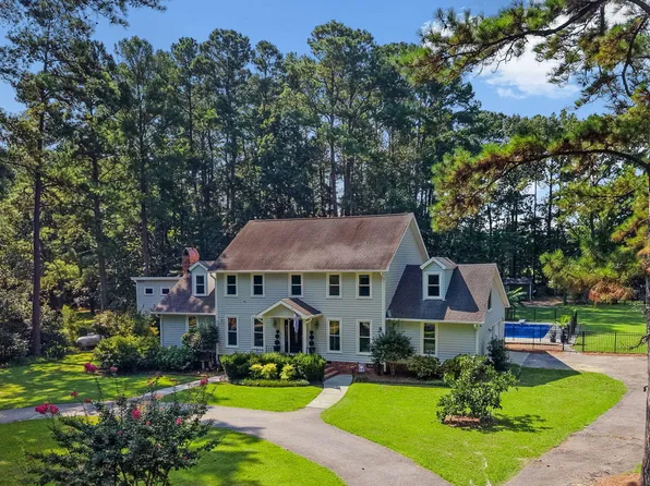 407 Huntington Rd, Summerville, SC 29483