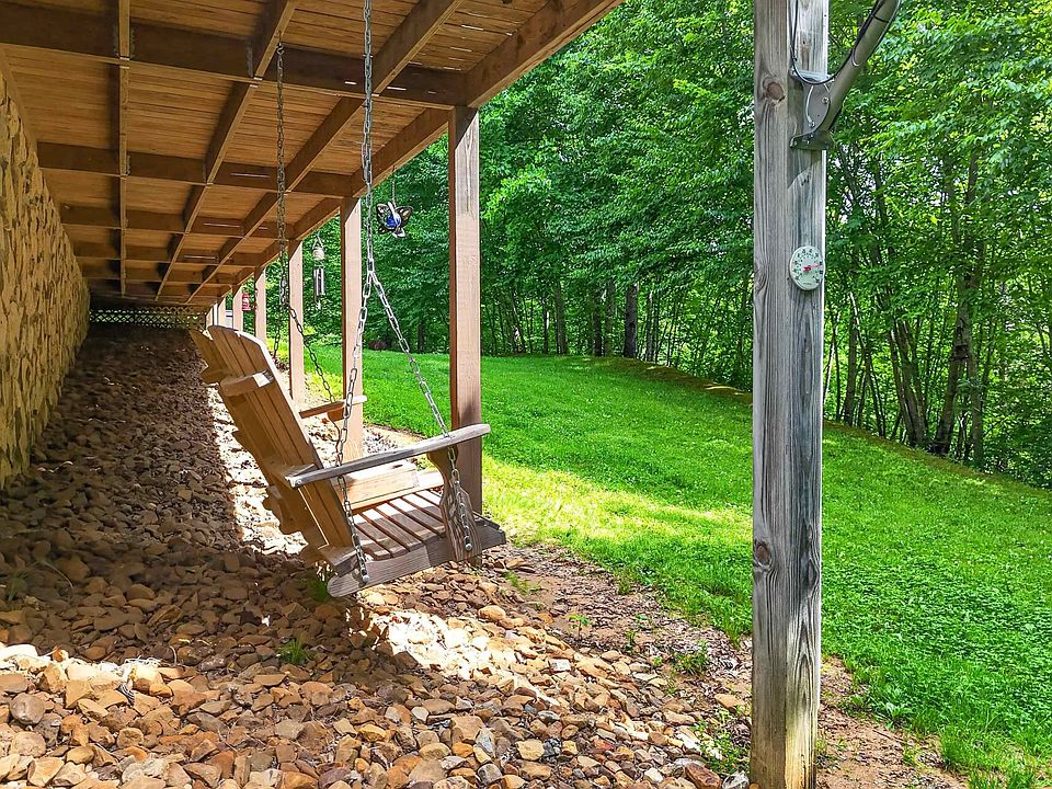 17th image of 1313 Grinders Mill Rd