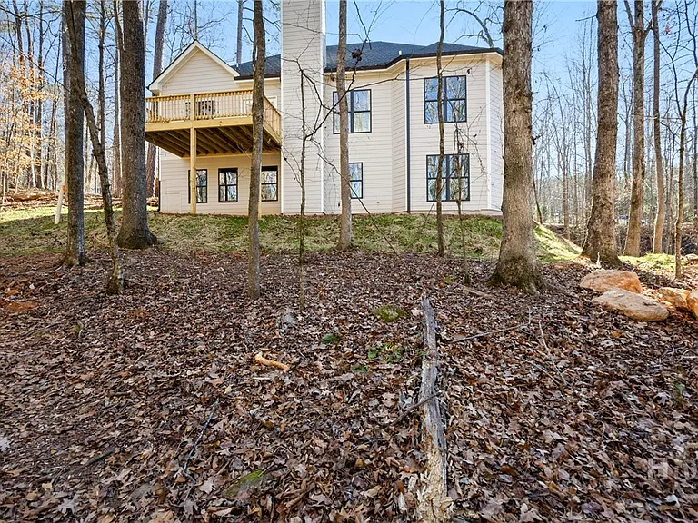 360 Ansley Dr — Photo 36