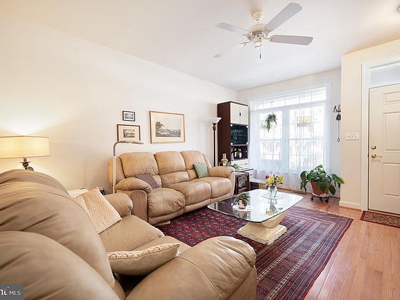 5th image of 619 Beaver Falls Pl