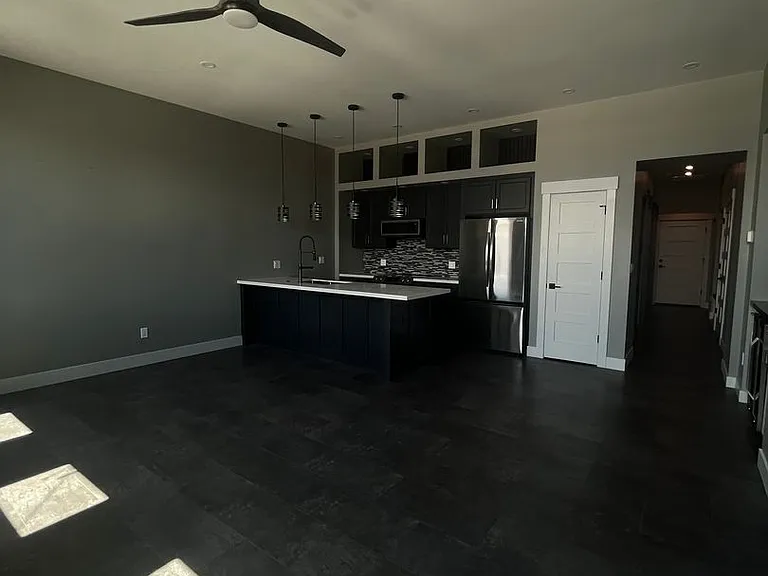 114 W Park St — Photo 3