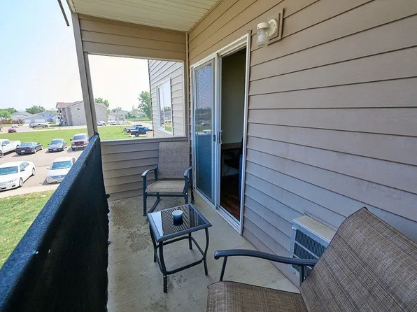 1616 20th Ave NW APT 202, Minot, ND 58703