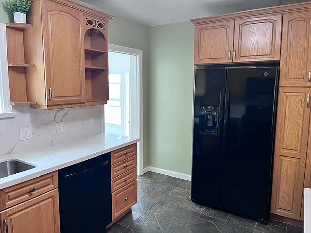 1055 El Dorado Ave — Photo 6