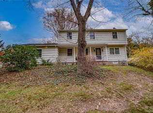 335 Landing Ave, Smithtown, NY 11787