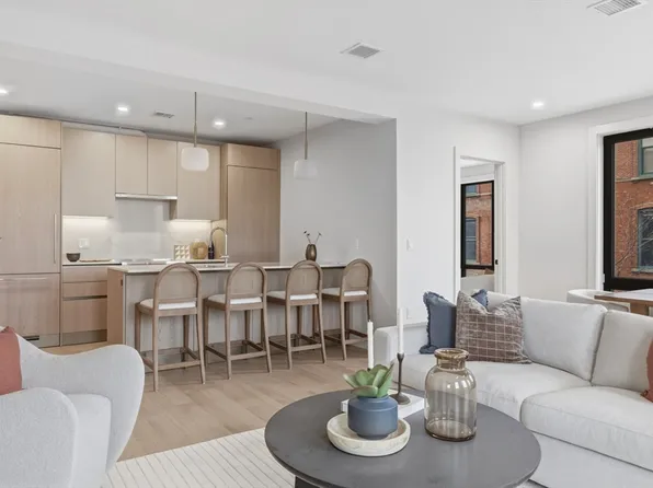 118 B St Unit 303, Boston, MA 02127