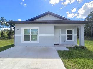 922 Barcelona St E, Lehigh Acres, FL 33974