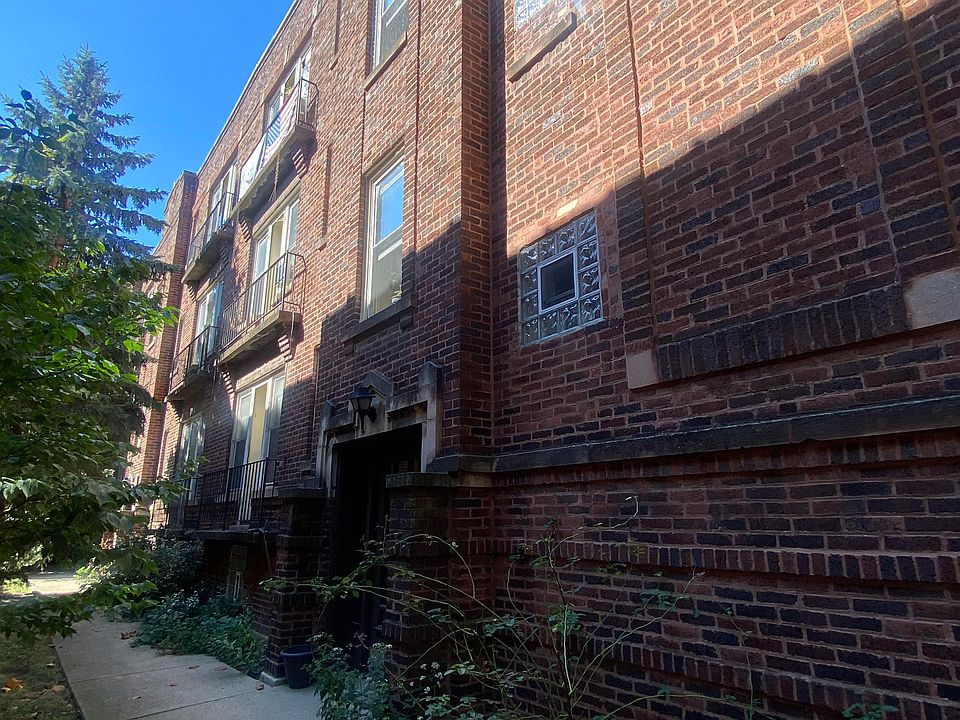 1st image of 6332 N Magnolia Ave #3W
