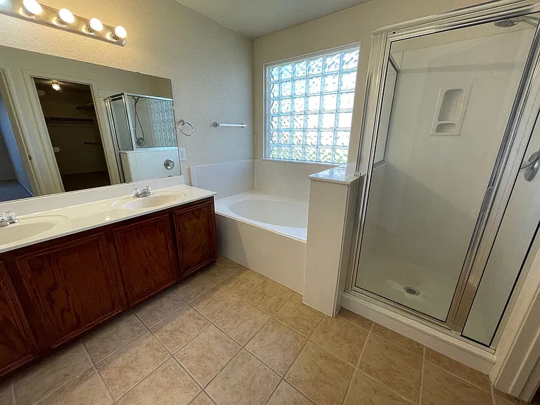 3407 Catalina Dr — Photo 18