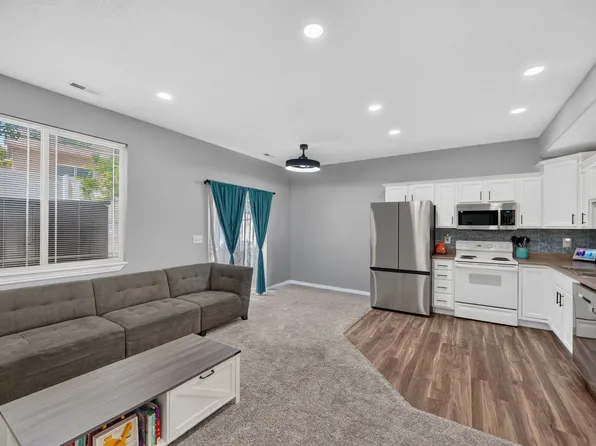 6714 S Pines Point Way, West Jordan, UT 84084