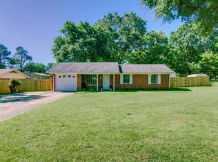 212 Starlite Dr, Texarkana, TX 75501